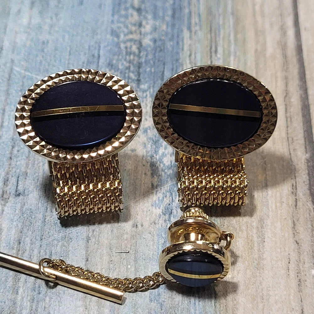 Vintage HICKOK Wrap around Cuff Links & Tie Pin Set.